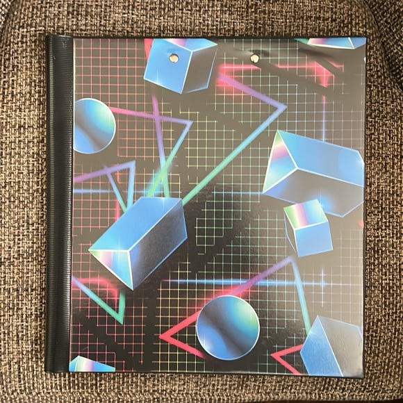 Trapper Keeper with folders - Picture 3 of 3